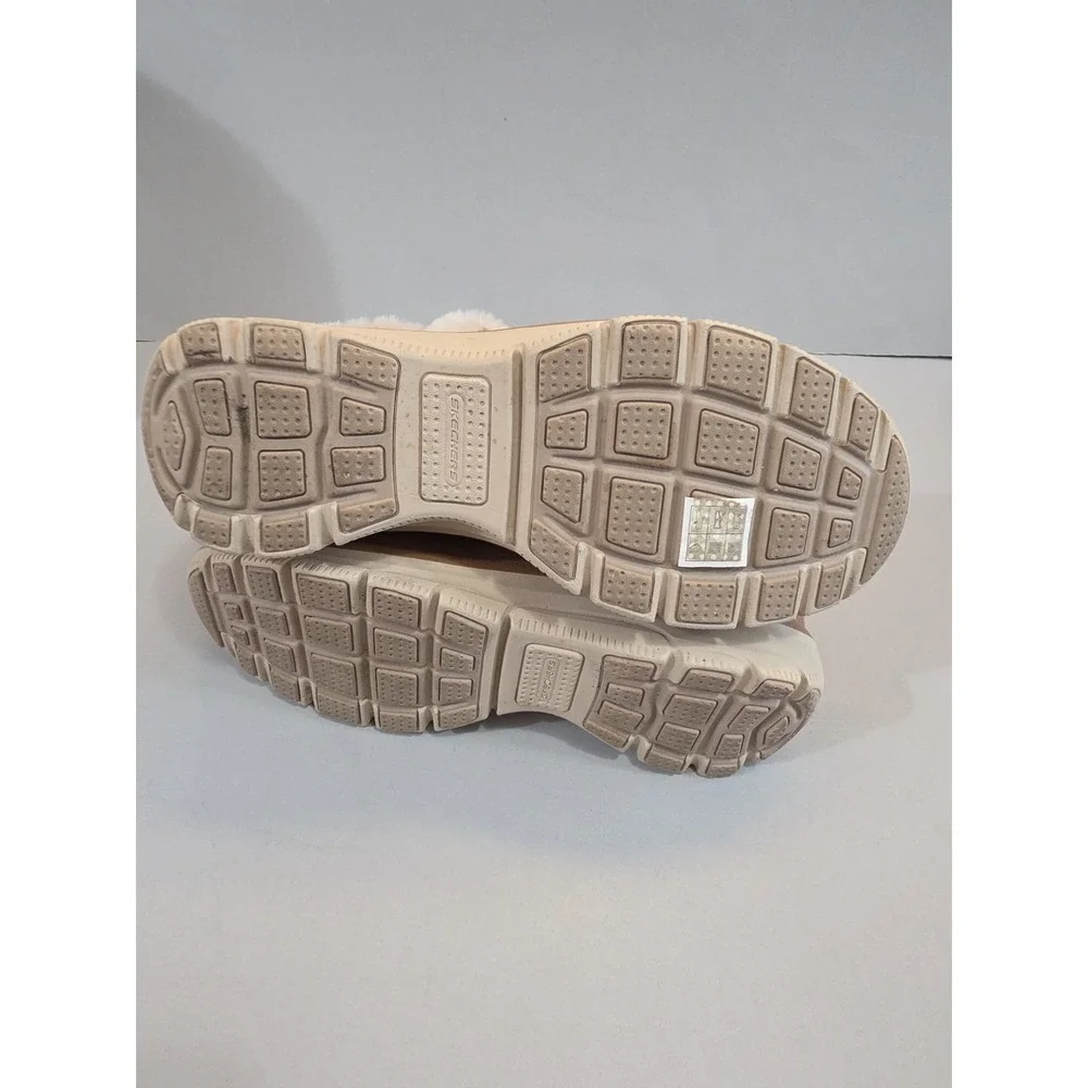 Skechers slip ins